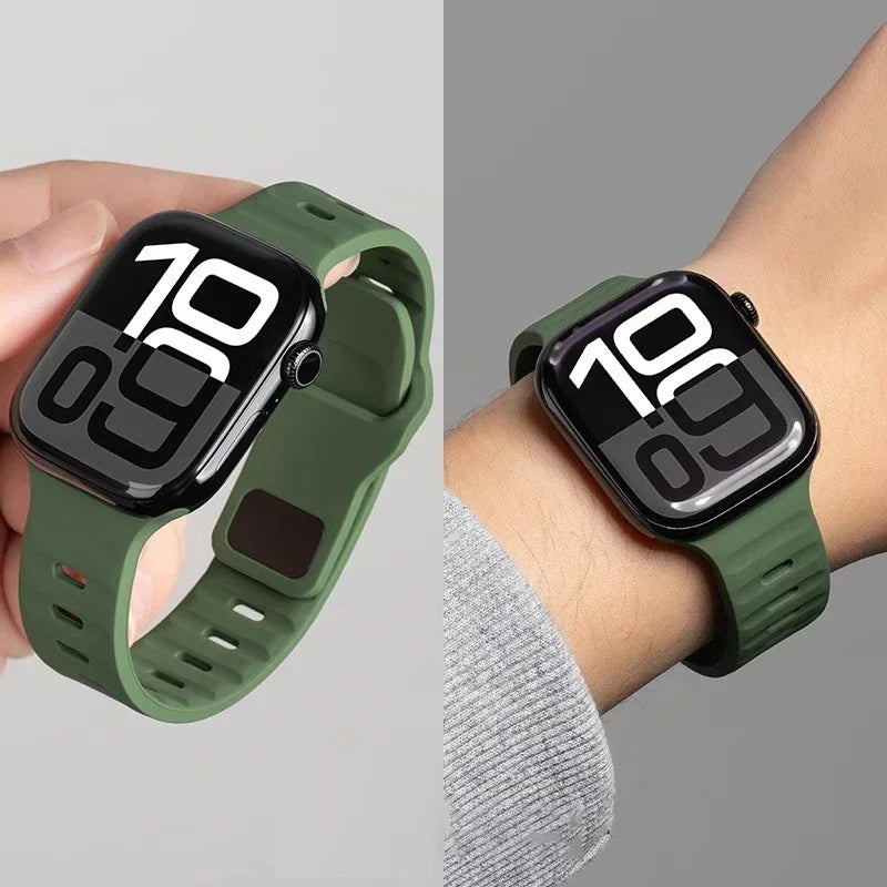 Strap For Apple Watch Band 49mm 44mm 45mm 41mm 40mm 42mm 38mm Soft Silicone sport Bracelet iwatch Serise 8 7 SE 6 5 9 Ultra 49mm